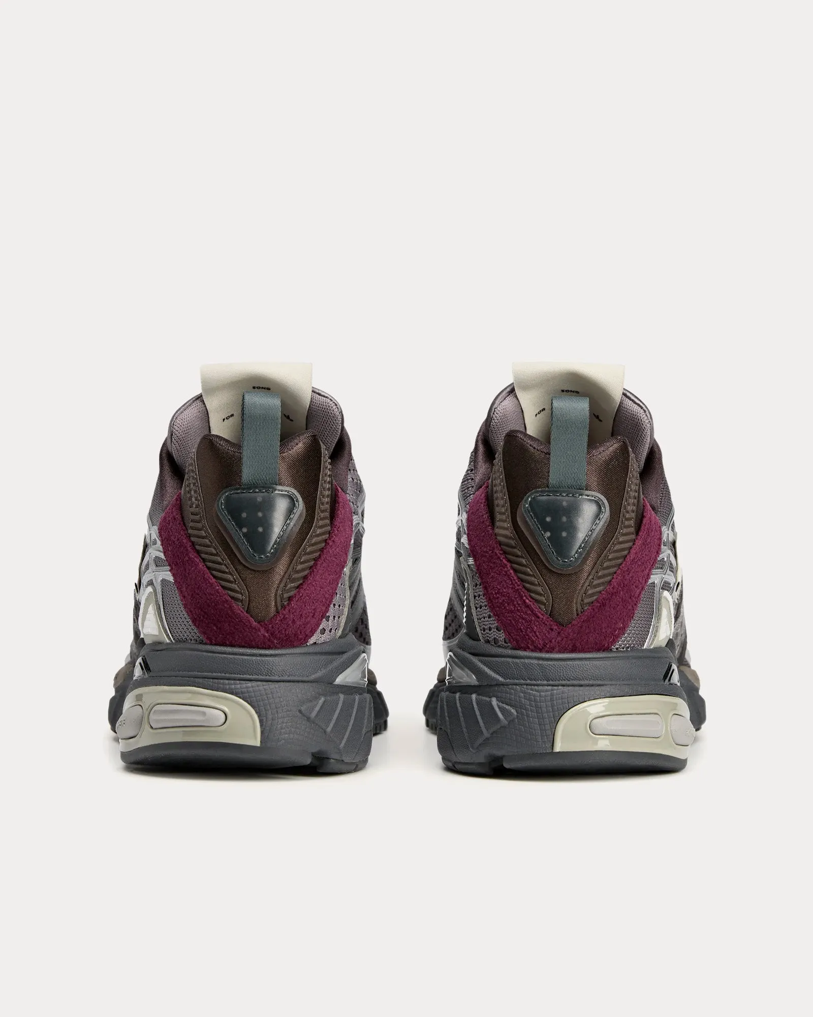 Adistar Cushion Taupe Met. / Granite / Silver Metallic Low Top Sneakers