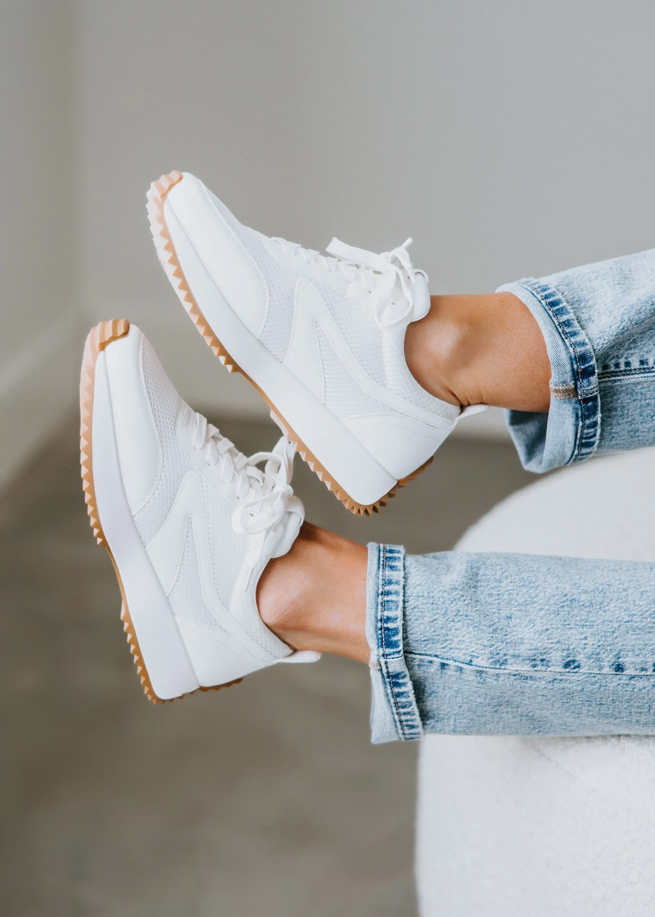 DV by Dolce Vita Bynx Sneakers