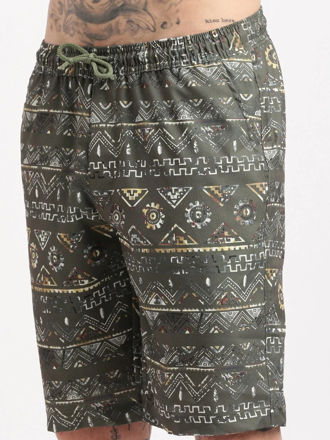 Men Geometric Print Cuban Collar Olive Co Ords Set