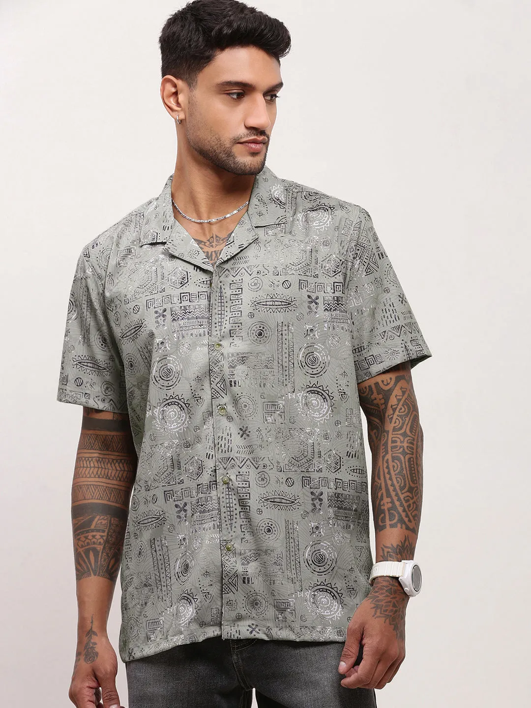 Men Green Geometric Prints Cuban Collar Shirt