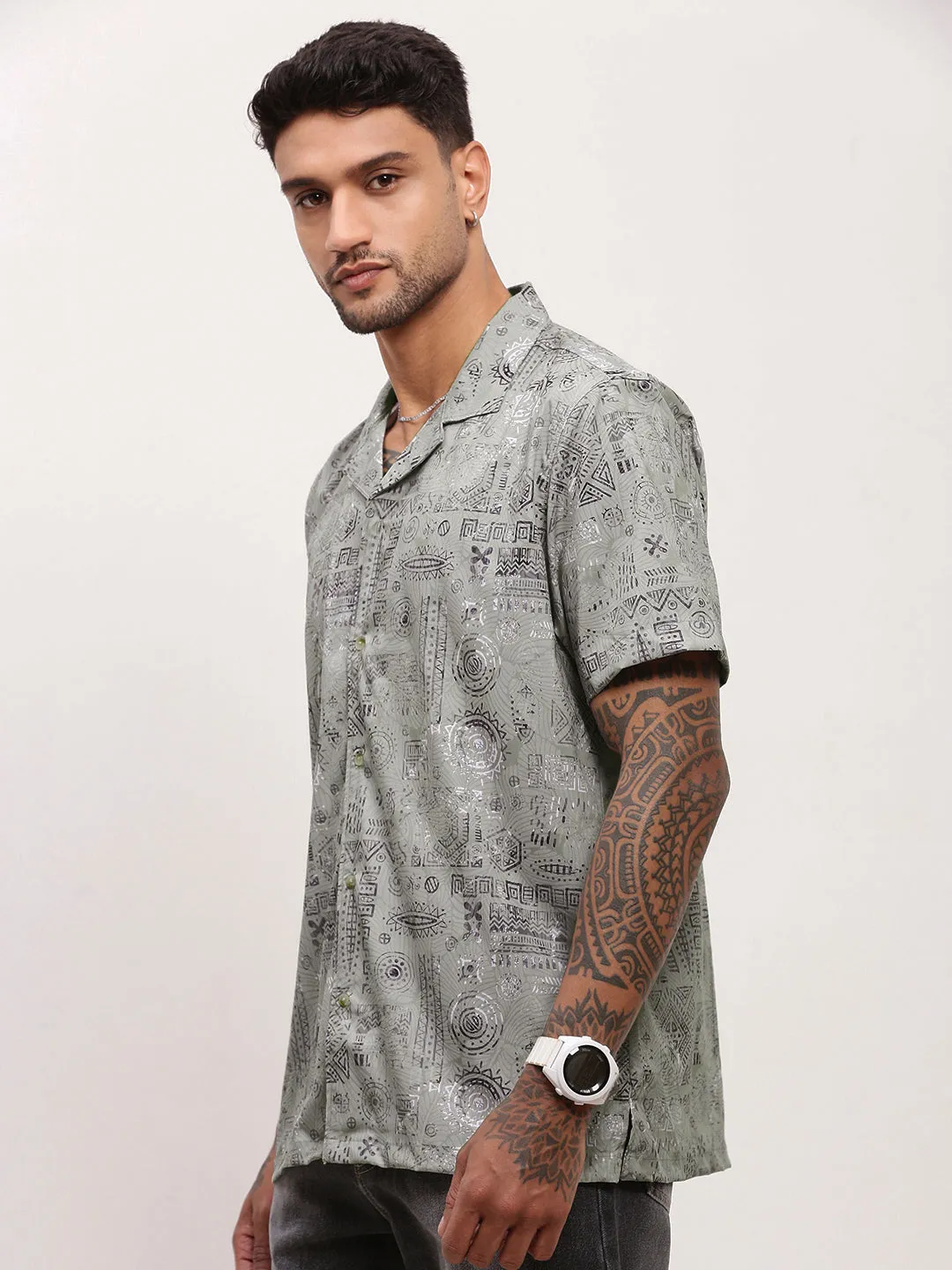Men Green Geometric Prints Cuban Collar Shirt