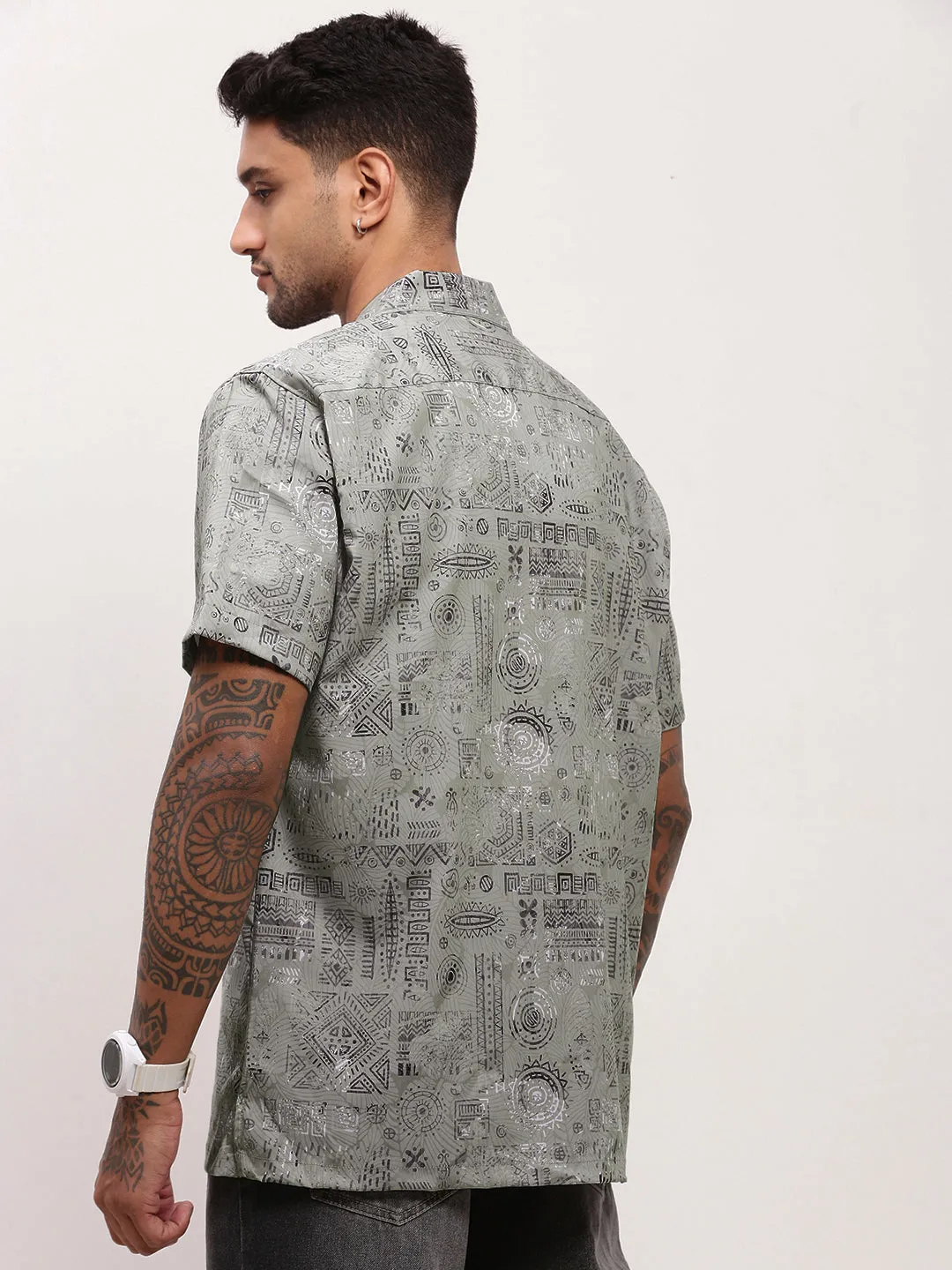Men Green Geometric Prints Cuban Collar Shirt