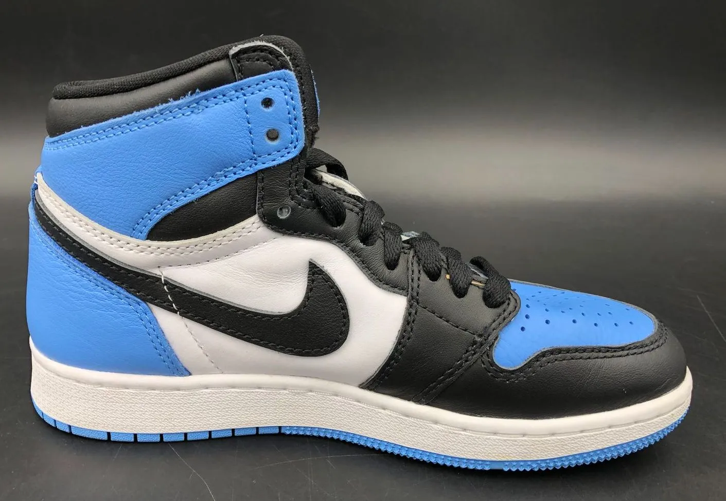 Nike Jordan 1 Retro High OG 'UNC Toe' White/Blue/Black Sneakers - Size 4Y ( COA)