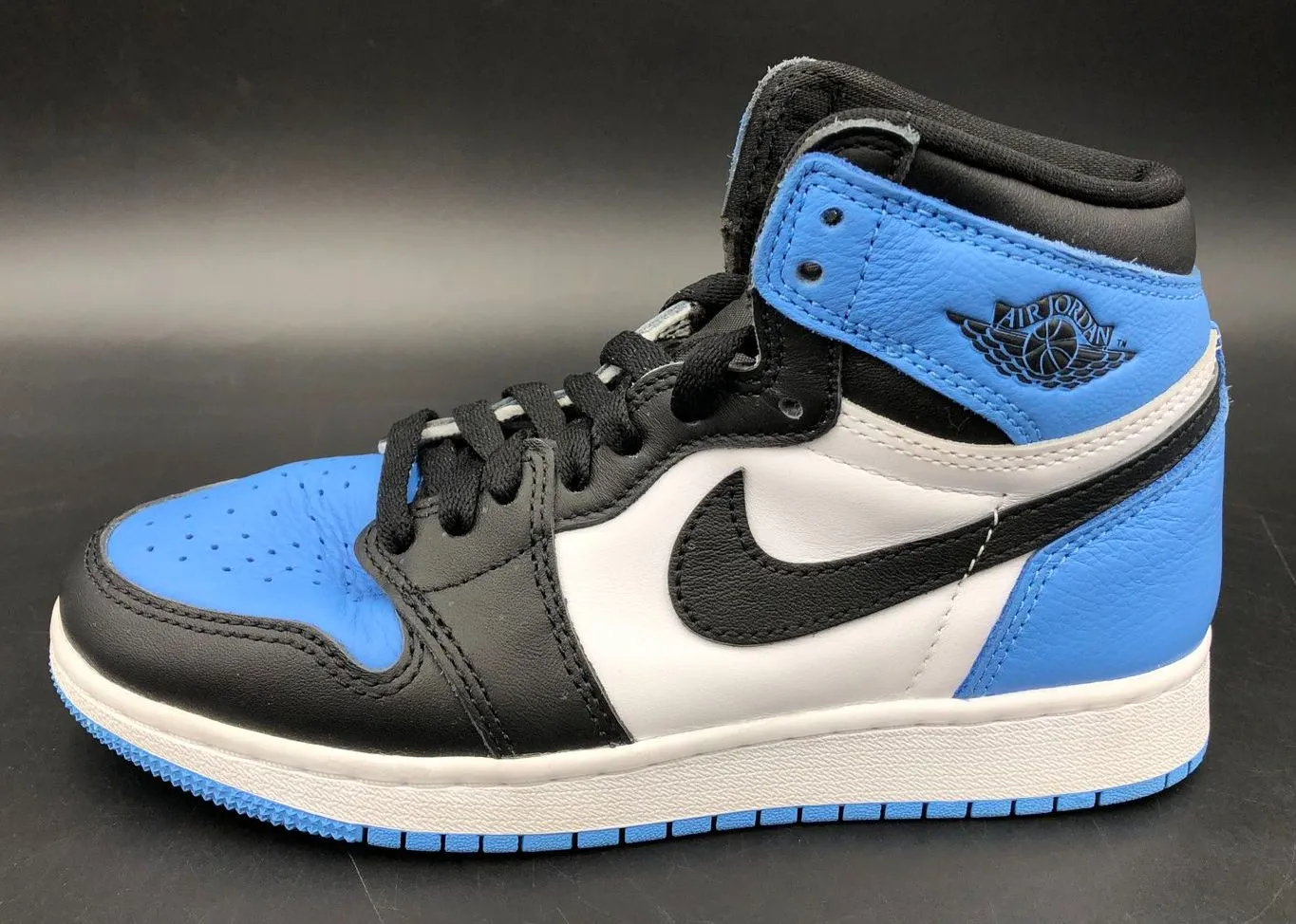 Nike Jordan 1 Retro High OG 'UNC Toe' White/Blue/Black Sneakers - Size 4Y ( COA)