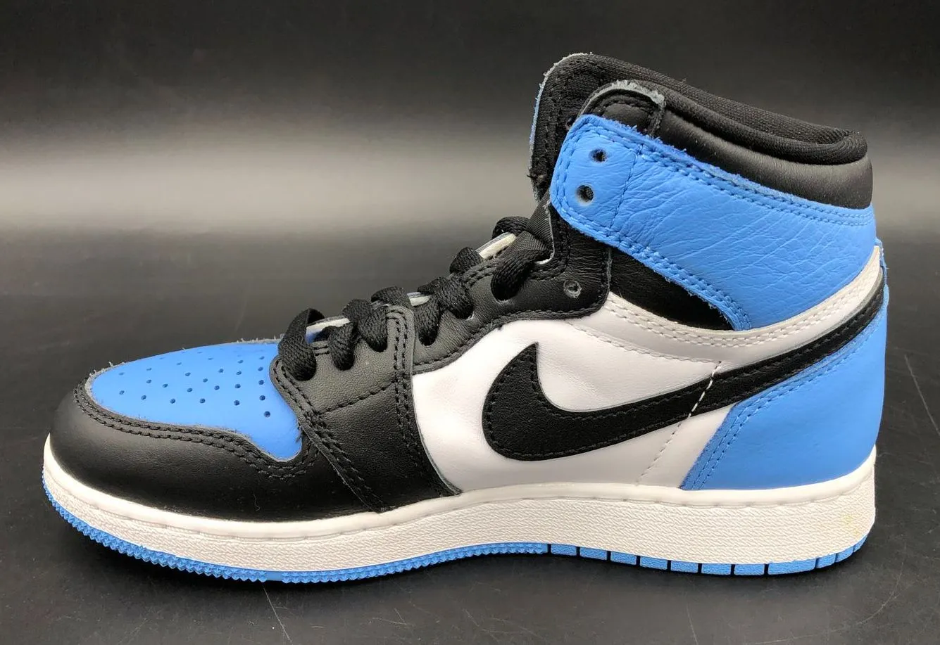 Nike Jordan 1 Retro High OG 'UNC Toe' White/Blue/Black Sneakers - Size 4Y ( COA)