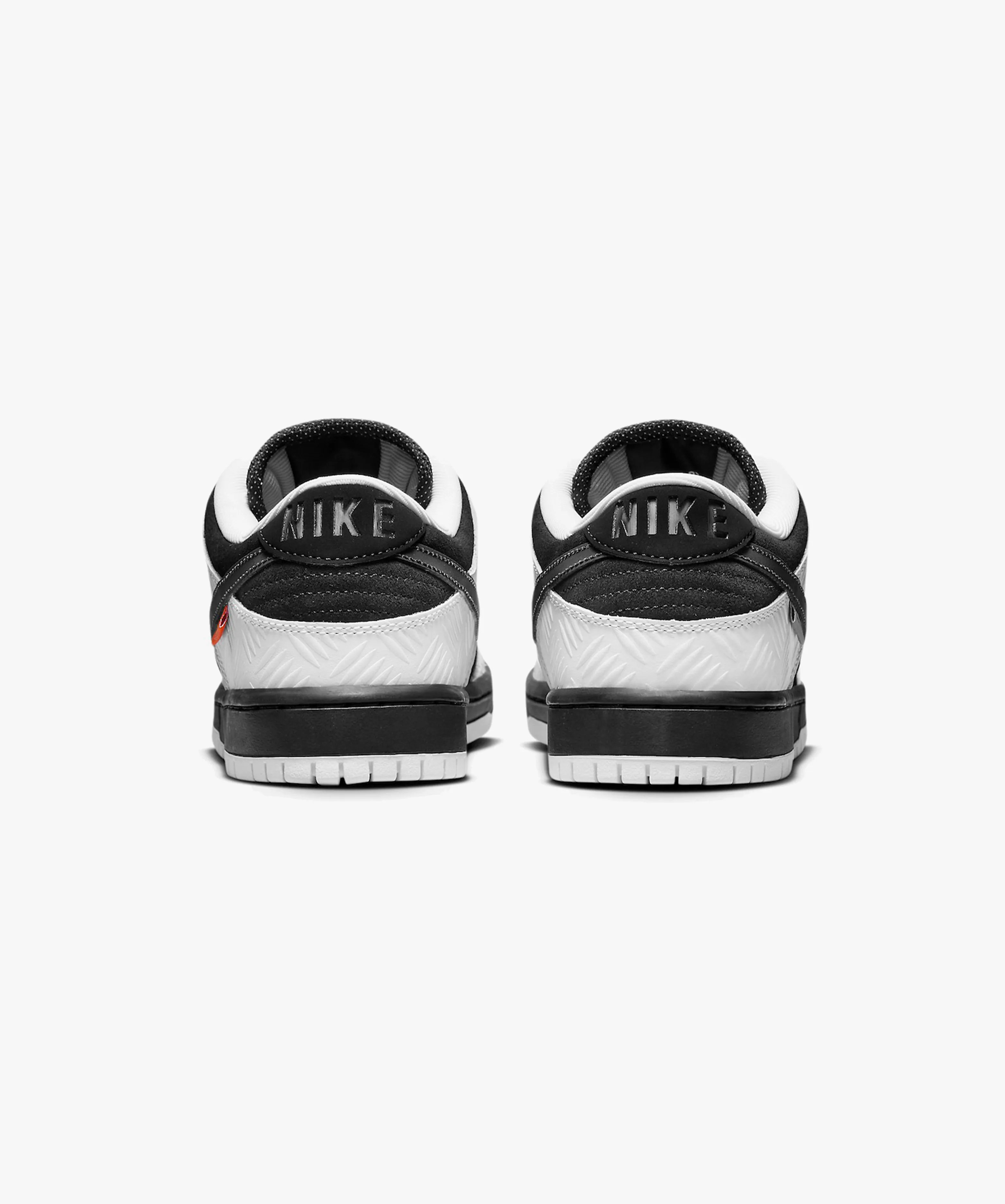 Nike SB Dunk Low Pro x TIGHTBOOTH 'Black and White'